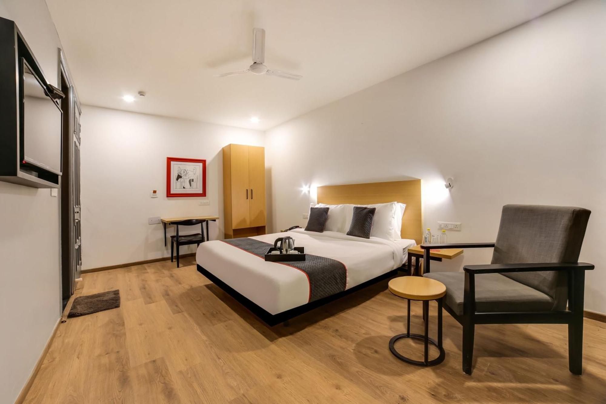 Super Townhouse 158 Near Netaji Subhash Marg Near Appu Ghar