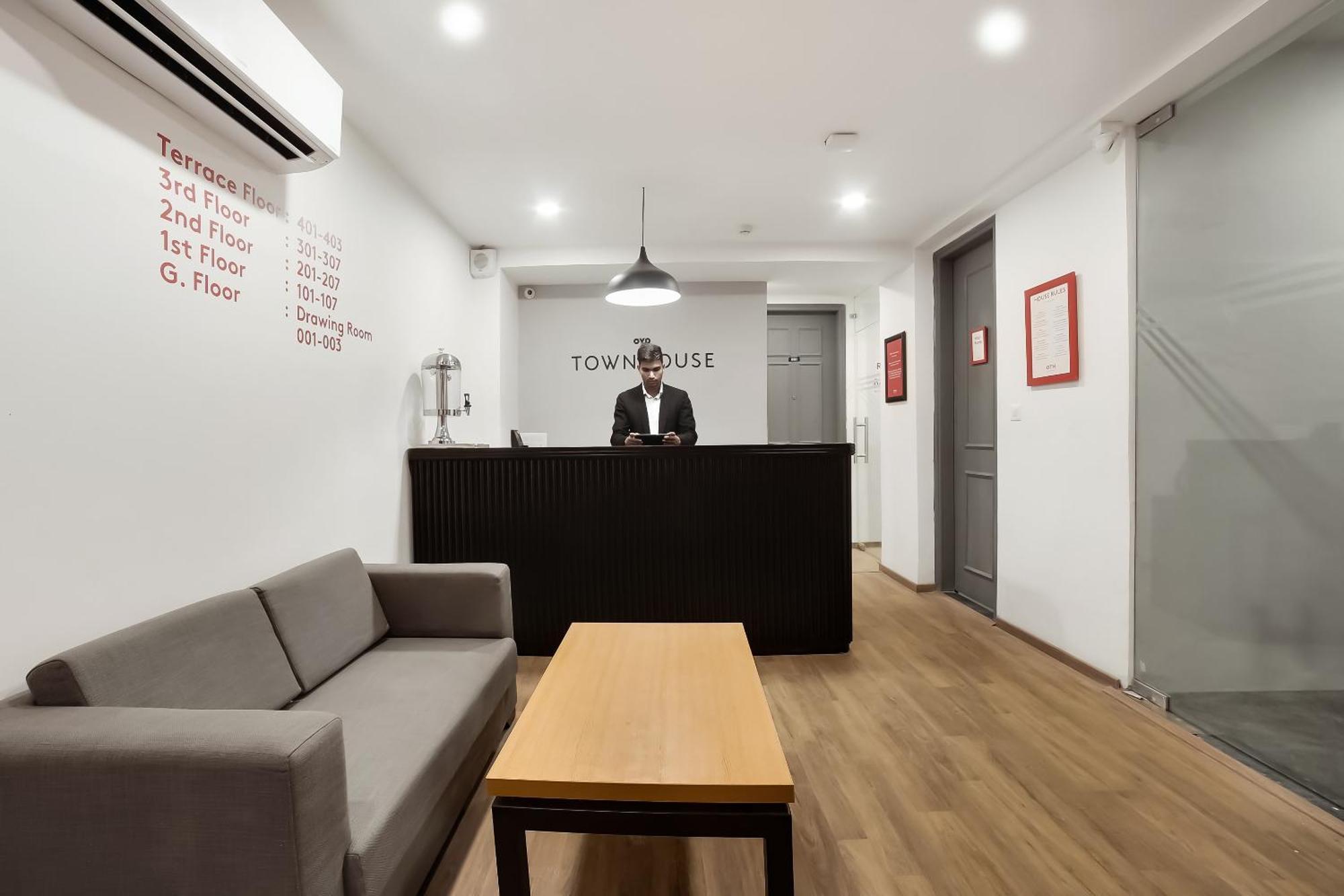 Hotel Super Townhouse 158 Near Netaji Subhash Marg Near Appu Ghar