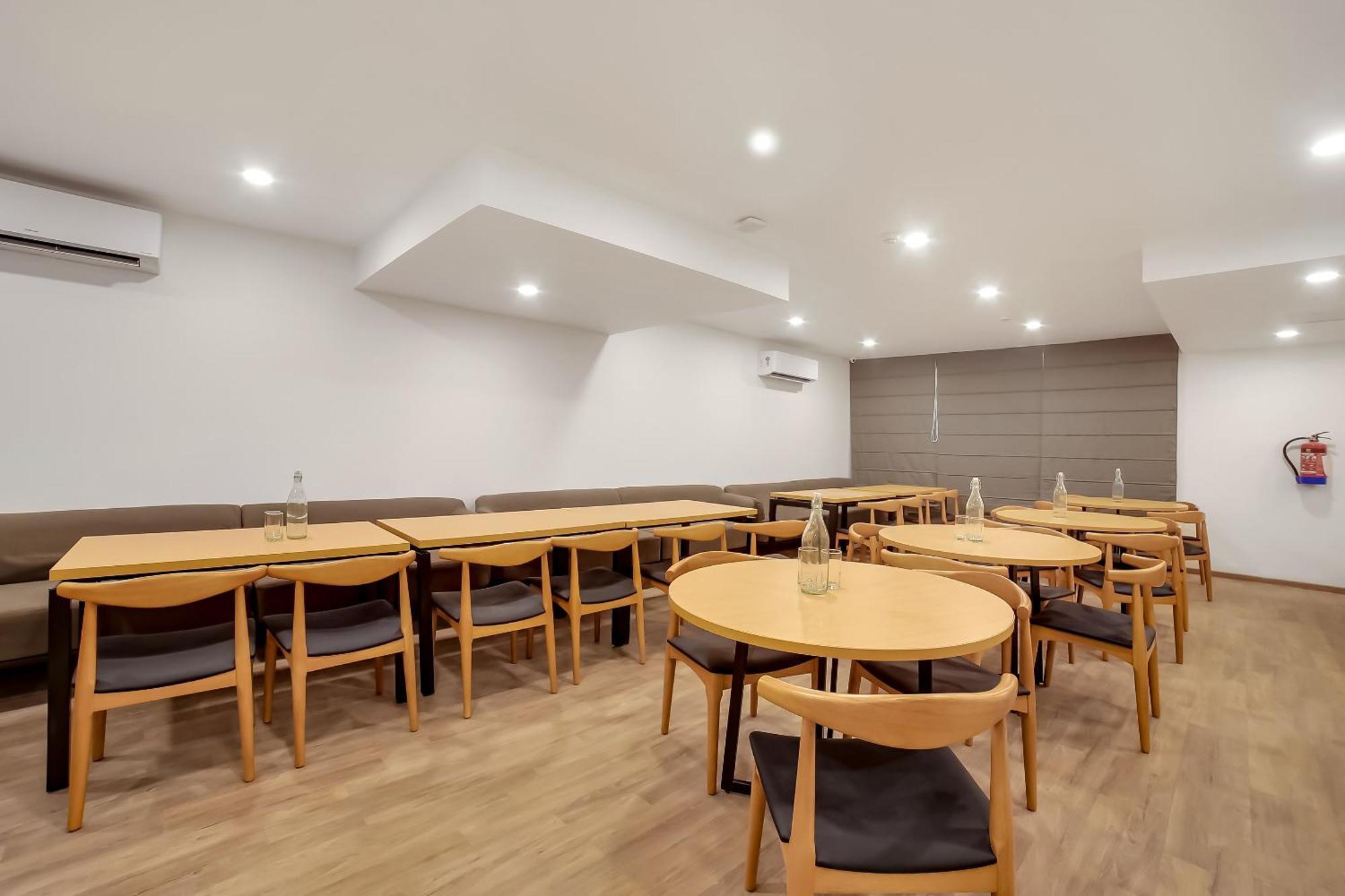 Hotel Super Townhouse 158 Near Netaji Subhash Marg Near Appu Ghar Gurgaon