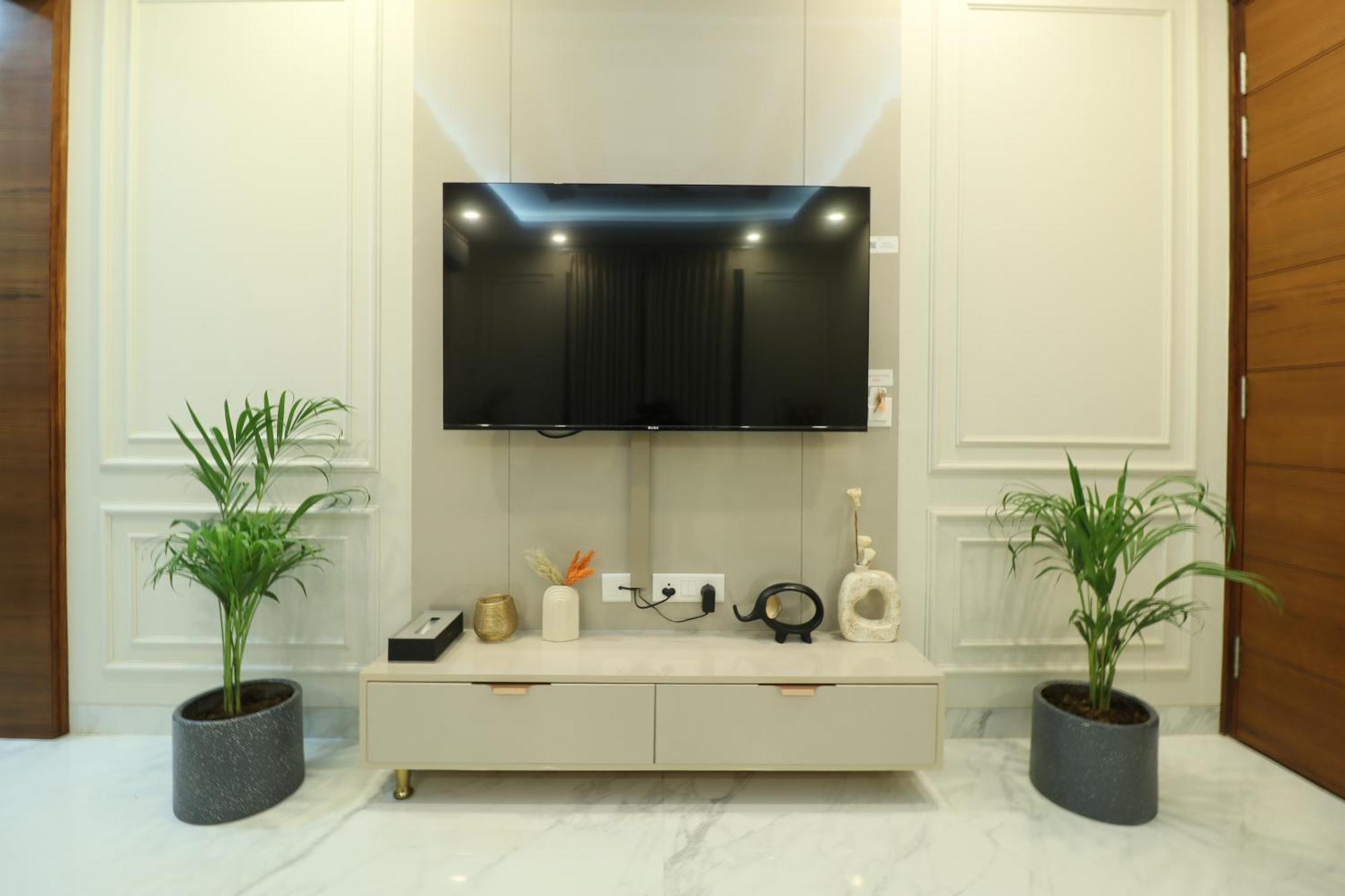 Escape And Serviced Hotel