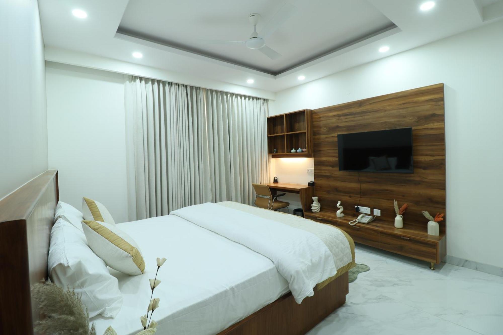 Escape And Serviced 4*
