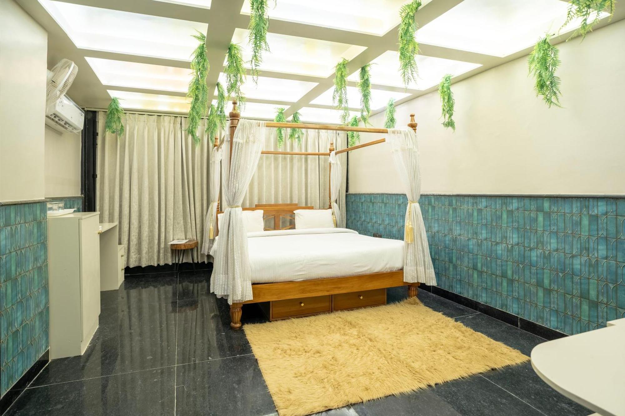 Orsom Sassy - Sector 42 2* Gurgaon