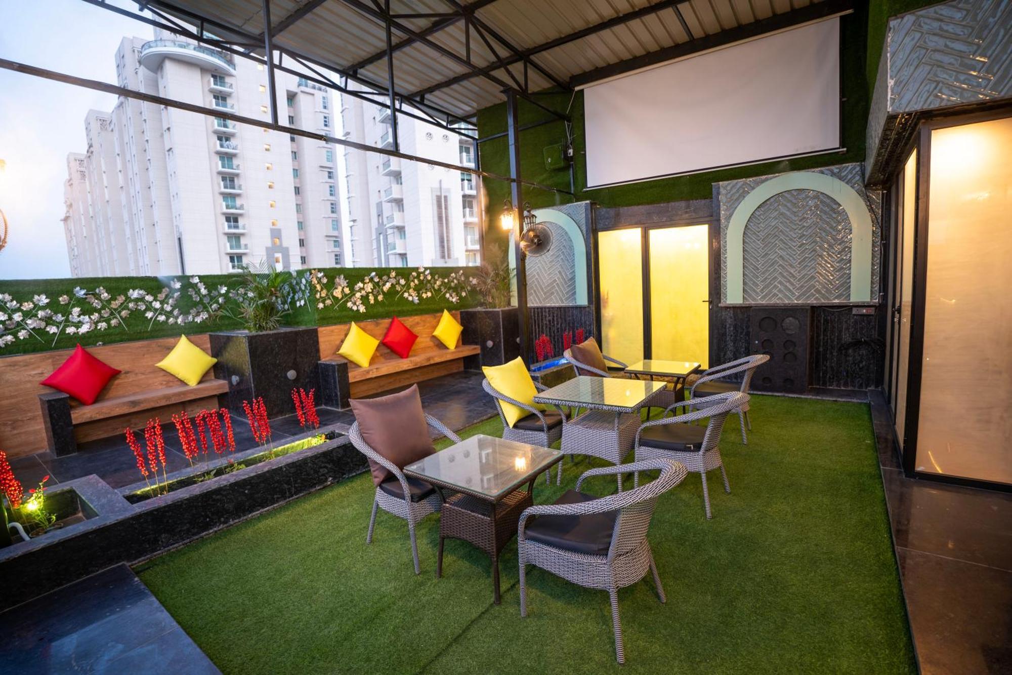 Orsom Sassy - Sector 42 2* Gurgaon
