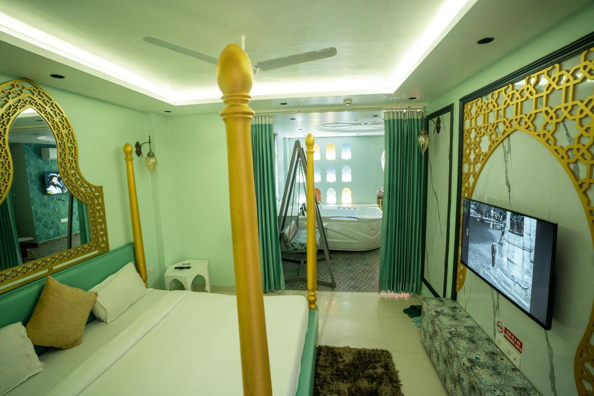 Hotel Orsom Sassy - Sector 42 Gurgaon