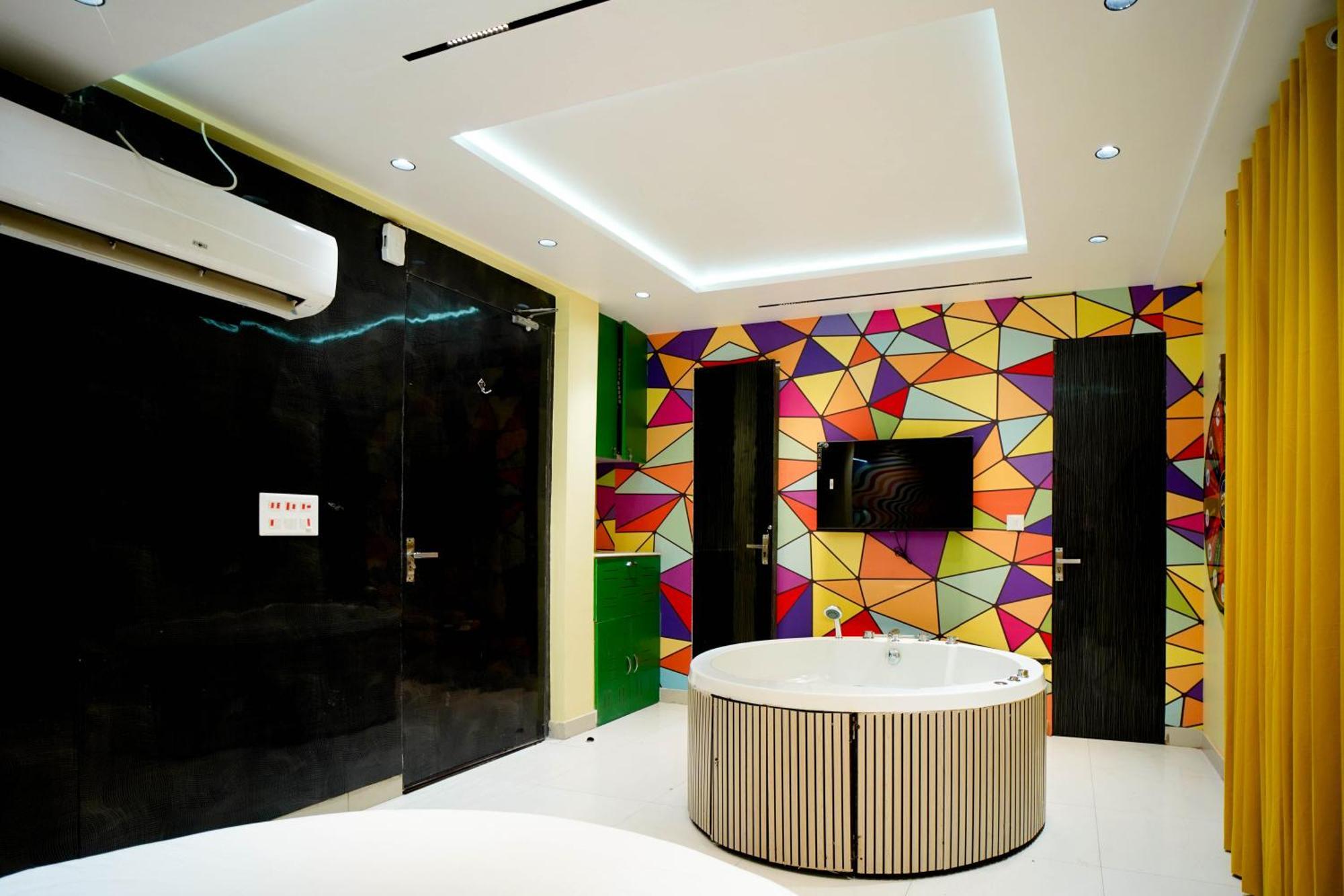 Orsom Sassy - Sector 42 2* Gurgaon