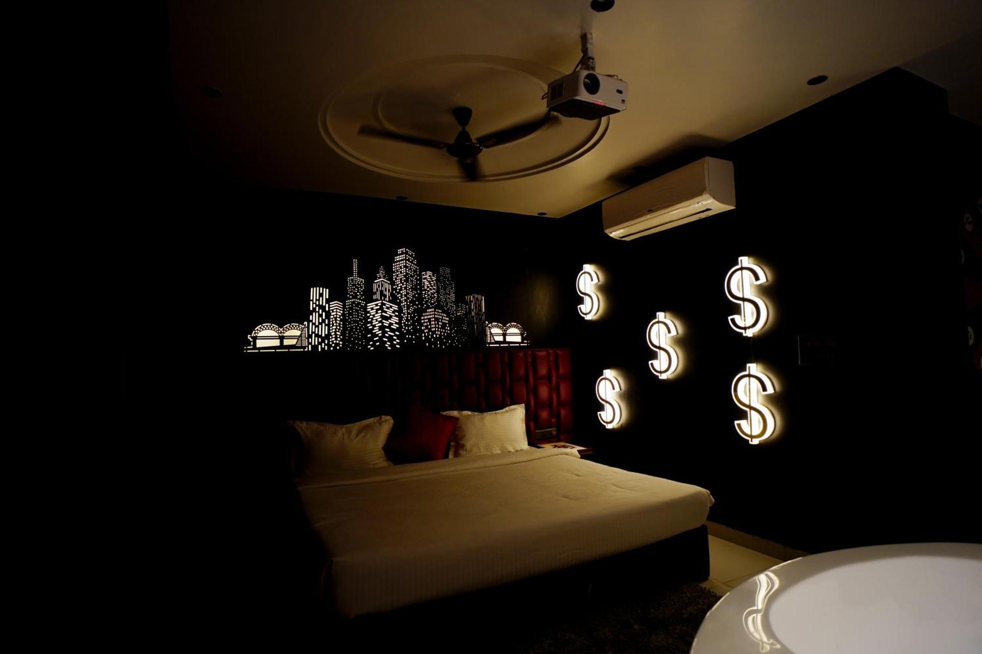 Orsom Sassy - Sector 42 Hotel Gurgaon