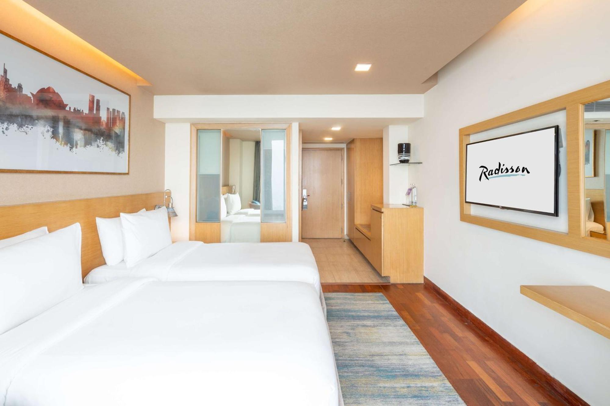 Hotel Radisson Gurugram Sohna Road Center Gurgaon