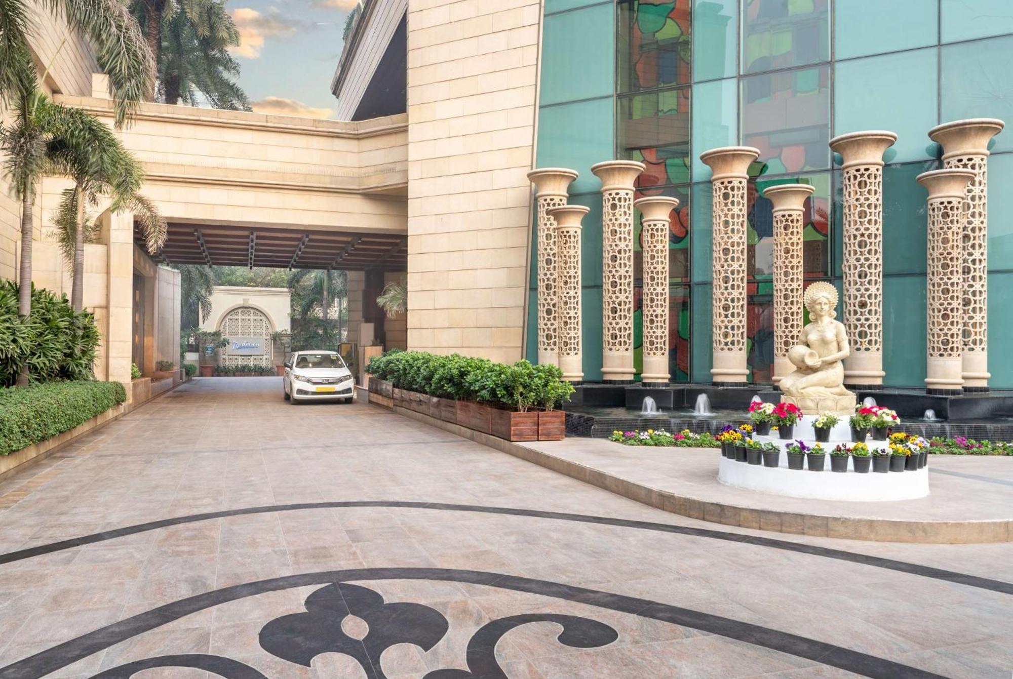 Radisson Gurugram Sohna Road Center Hotel