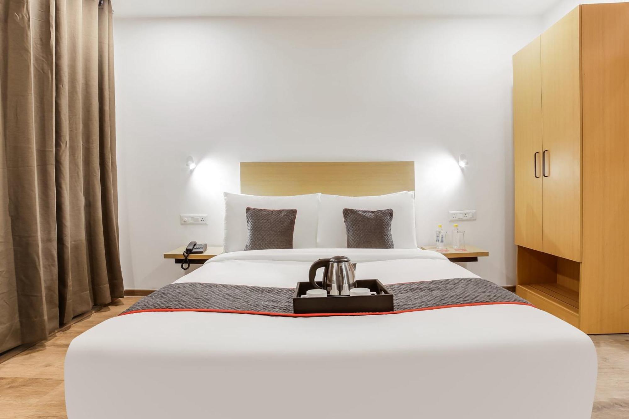 Hotel Super Townhouse 158 Near Netaji Subhash Marg Near Appu Ghar