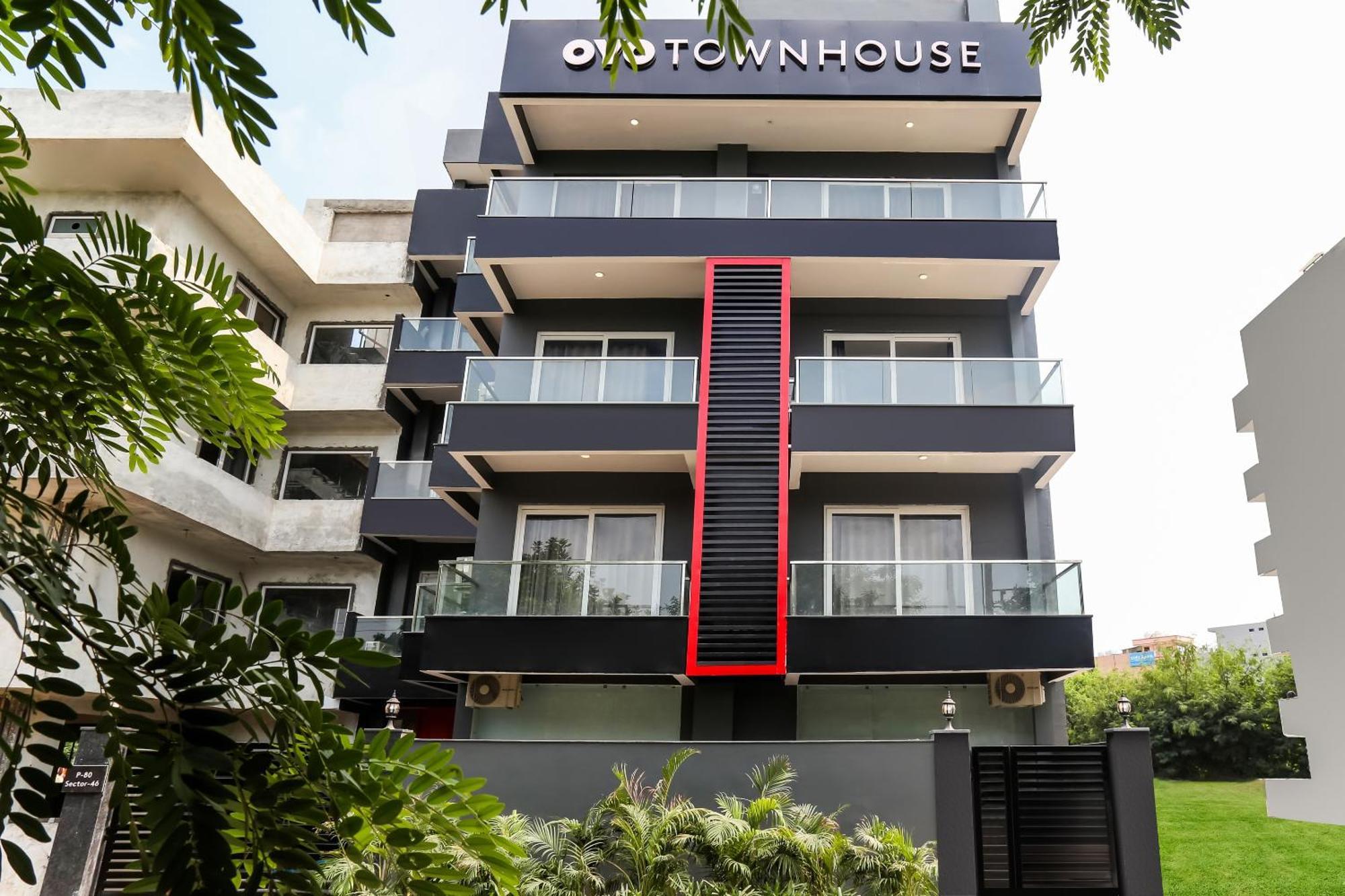 Super Townhouse 158 Near Netaji Subhash Marg Near Appu Ghar Hotel 4*