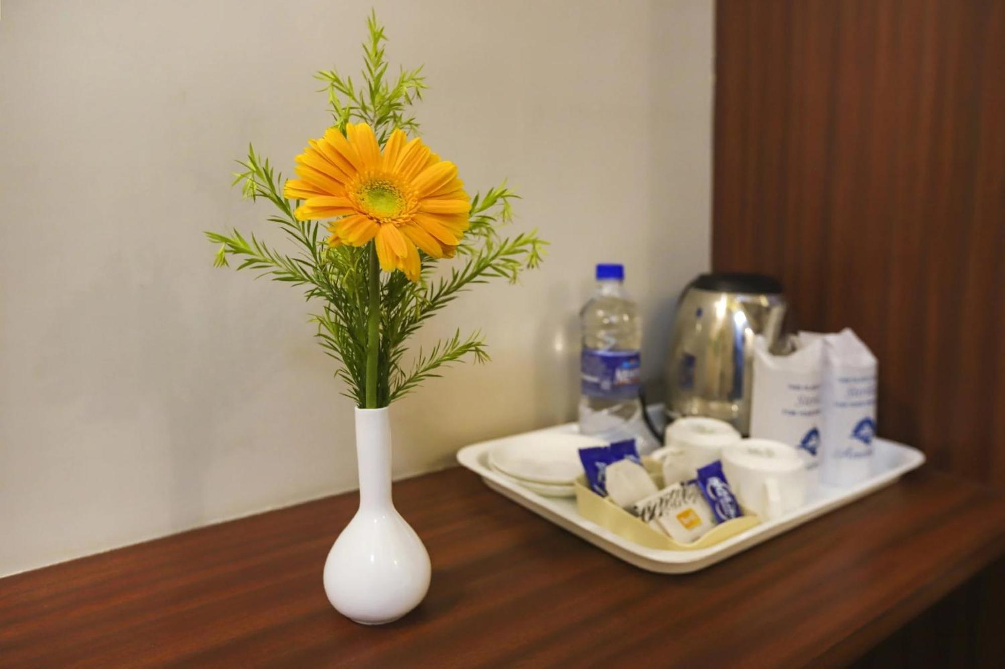 Hotel Super Townhouse Geetanjali 4*