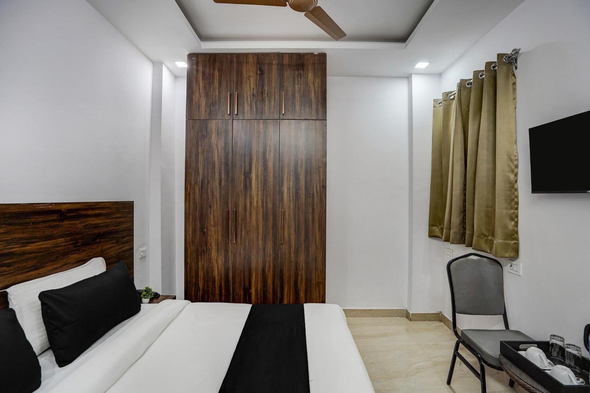 Hotel Townhouse Cloud Bay Gurgaon
