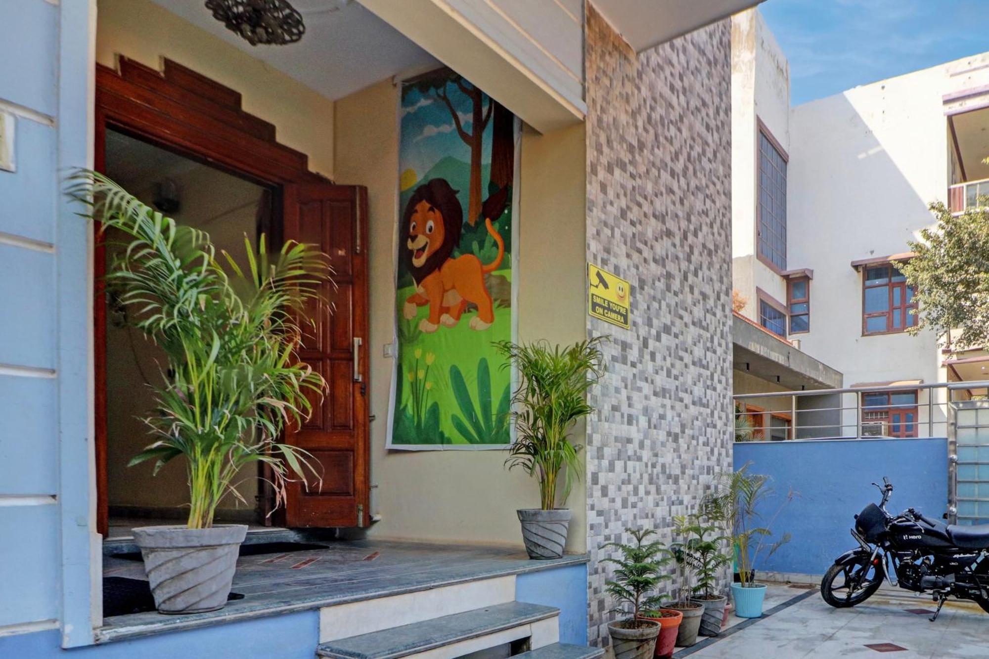 Hotel O Galaxys Gurgaon