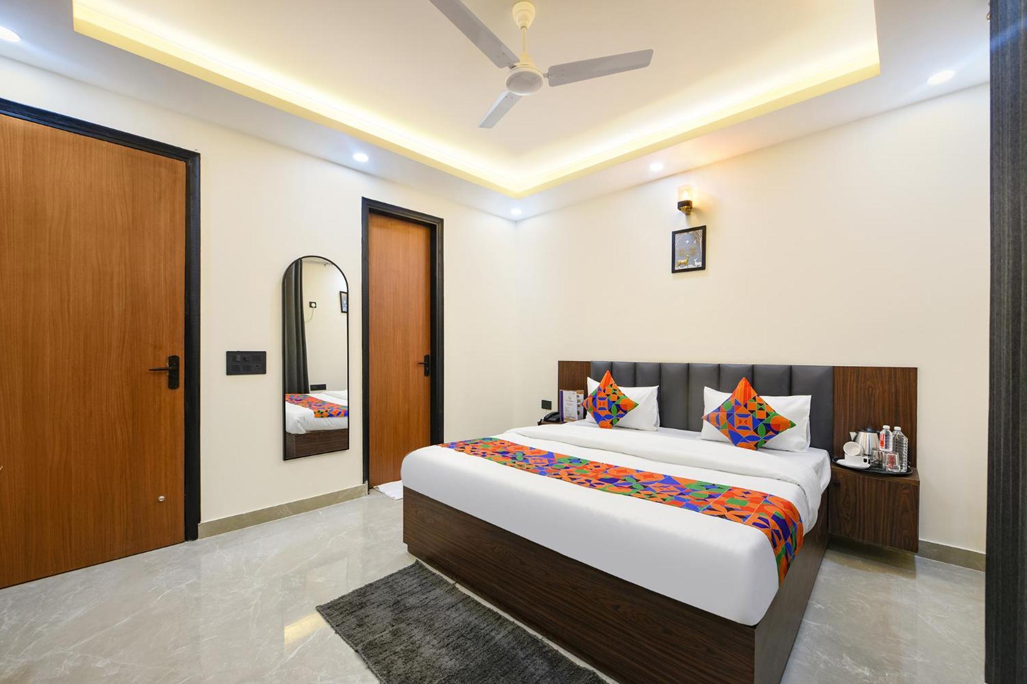 Hotel Fabhotel Rr Premium - Near Medanta Hospital