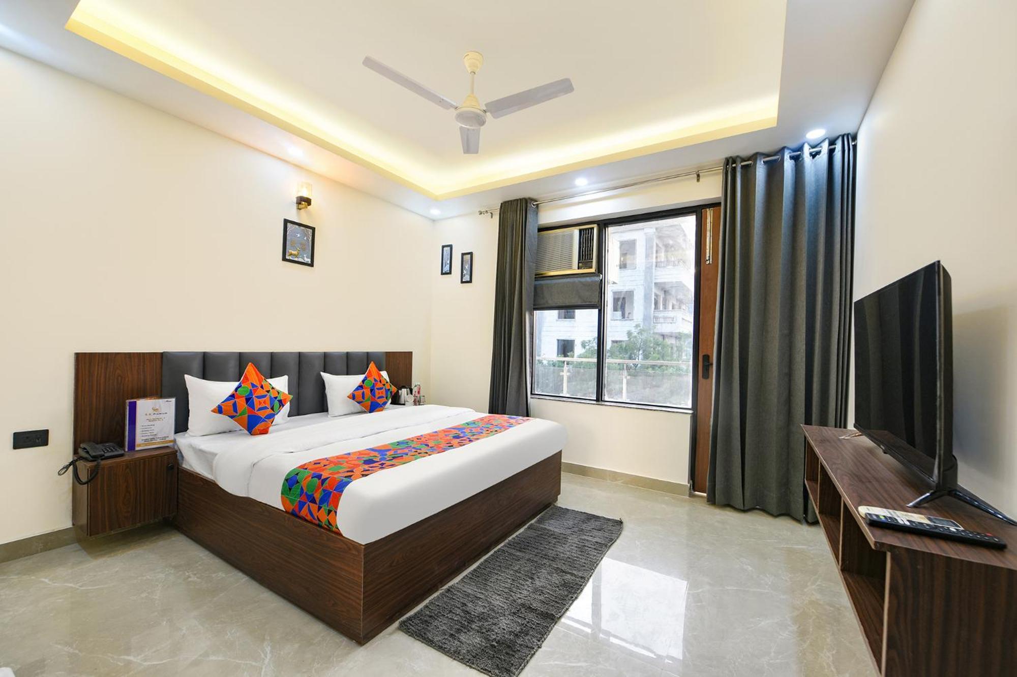 Fabhotel Rr Premium - Near Medanta Hospital Hotel 3*