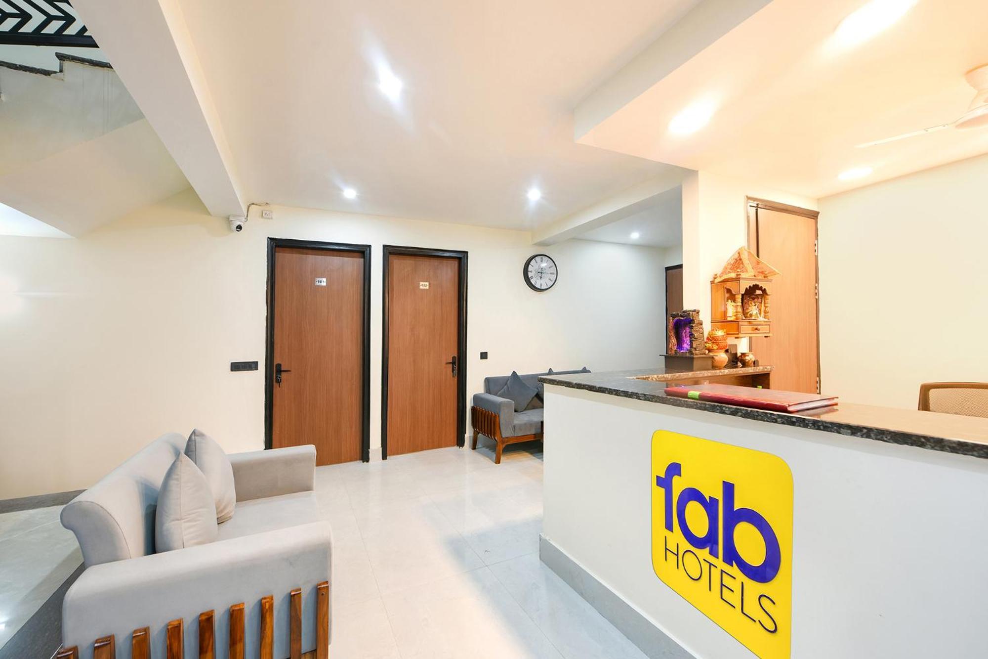 Fabhotel Rr Premium - Near Medanta Hospital Hotel Gurgaon