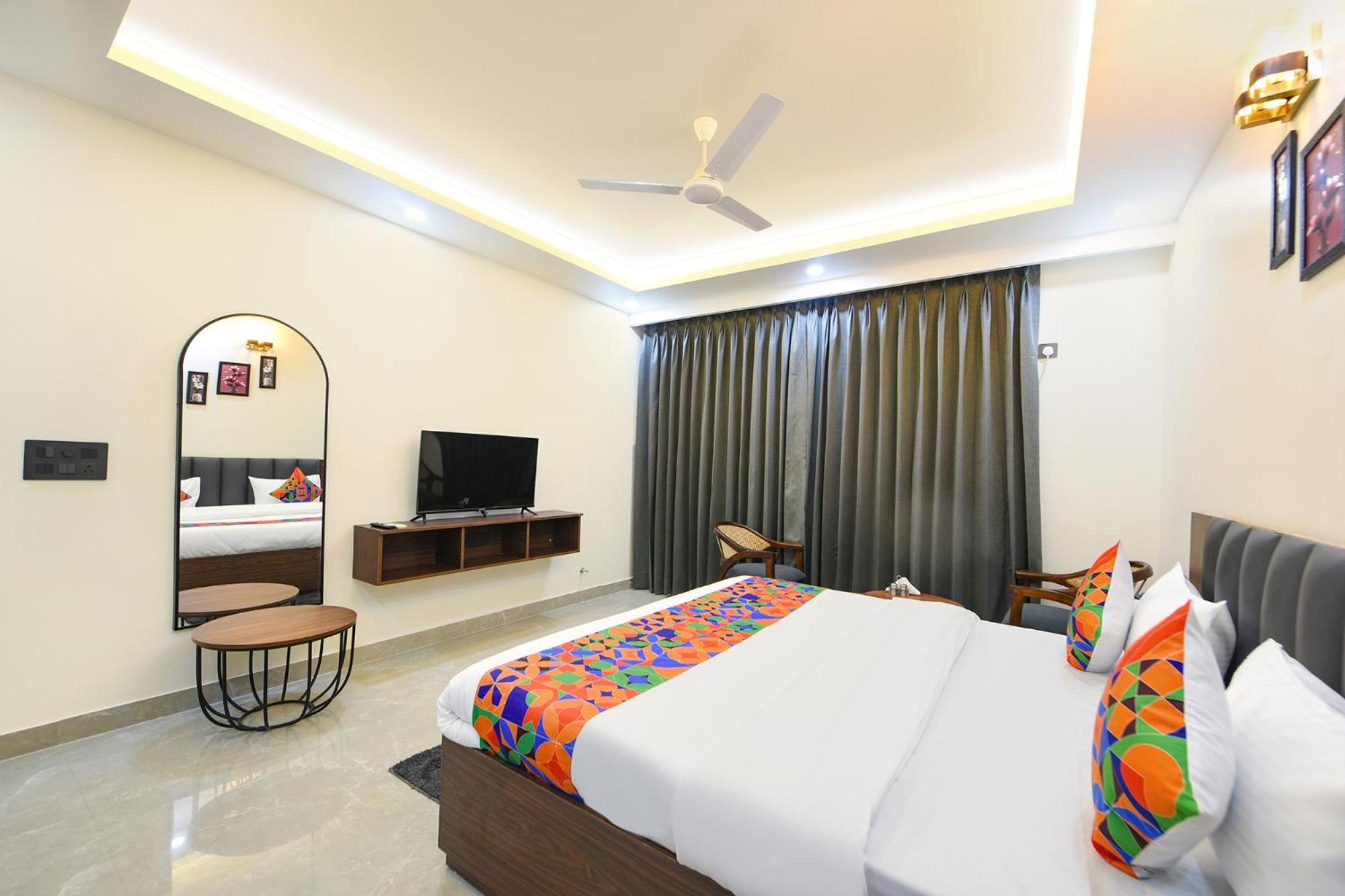 Fabhotel Rr Premium - Near Medanta Hospital 3* Gurgaon