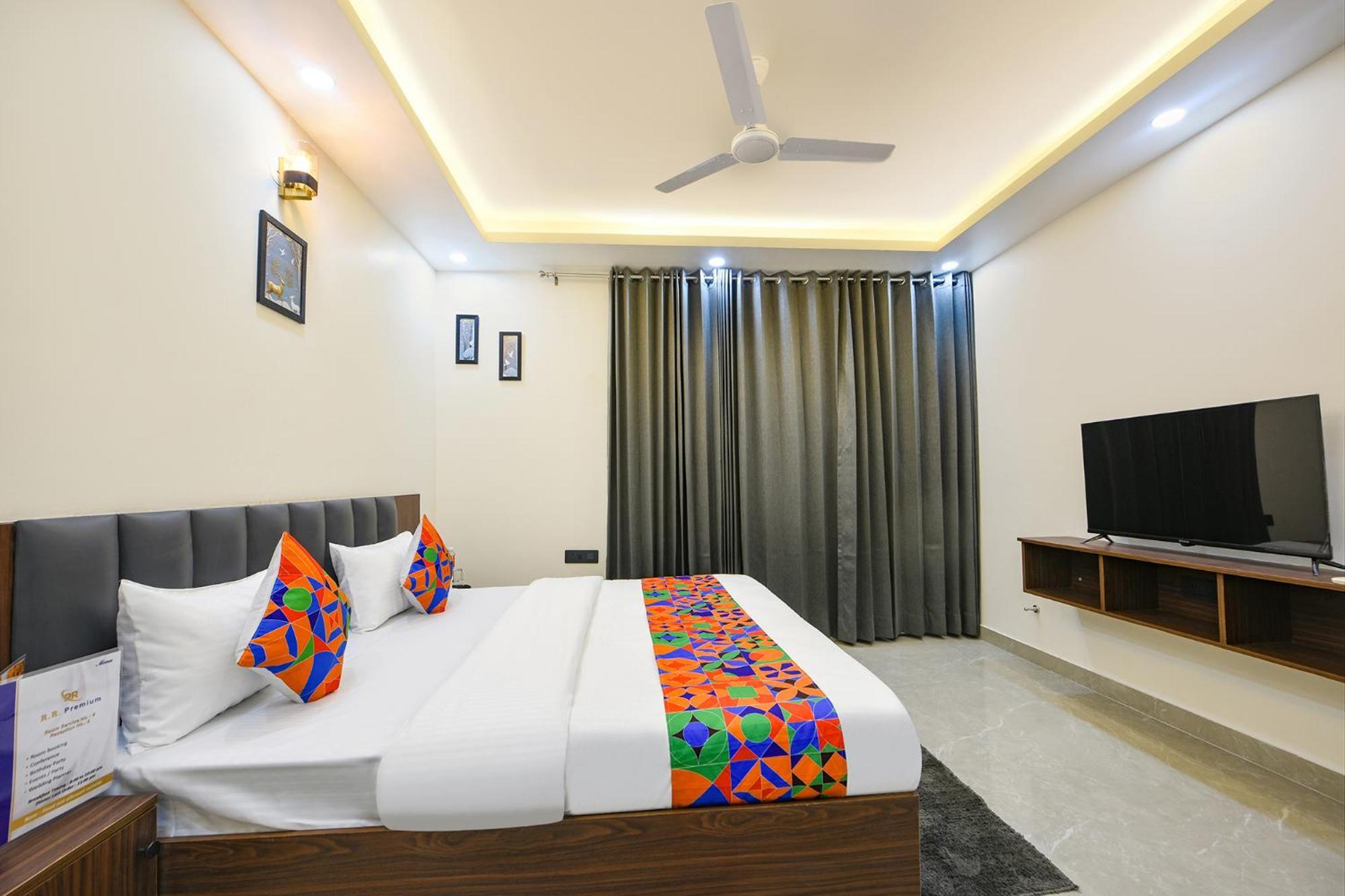 Hotel Fabhotel Rr Premium - Near Medanta Hospital