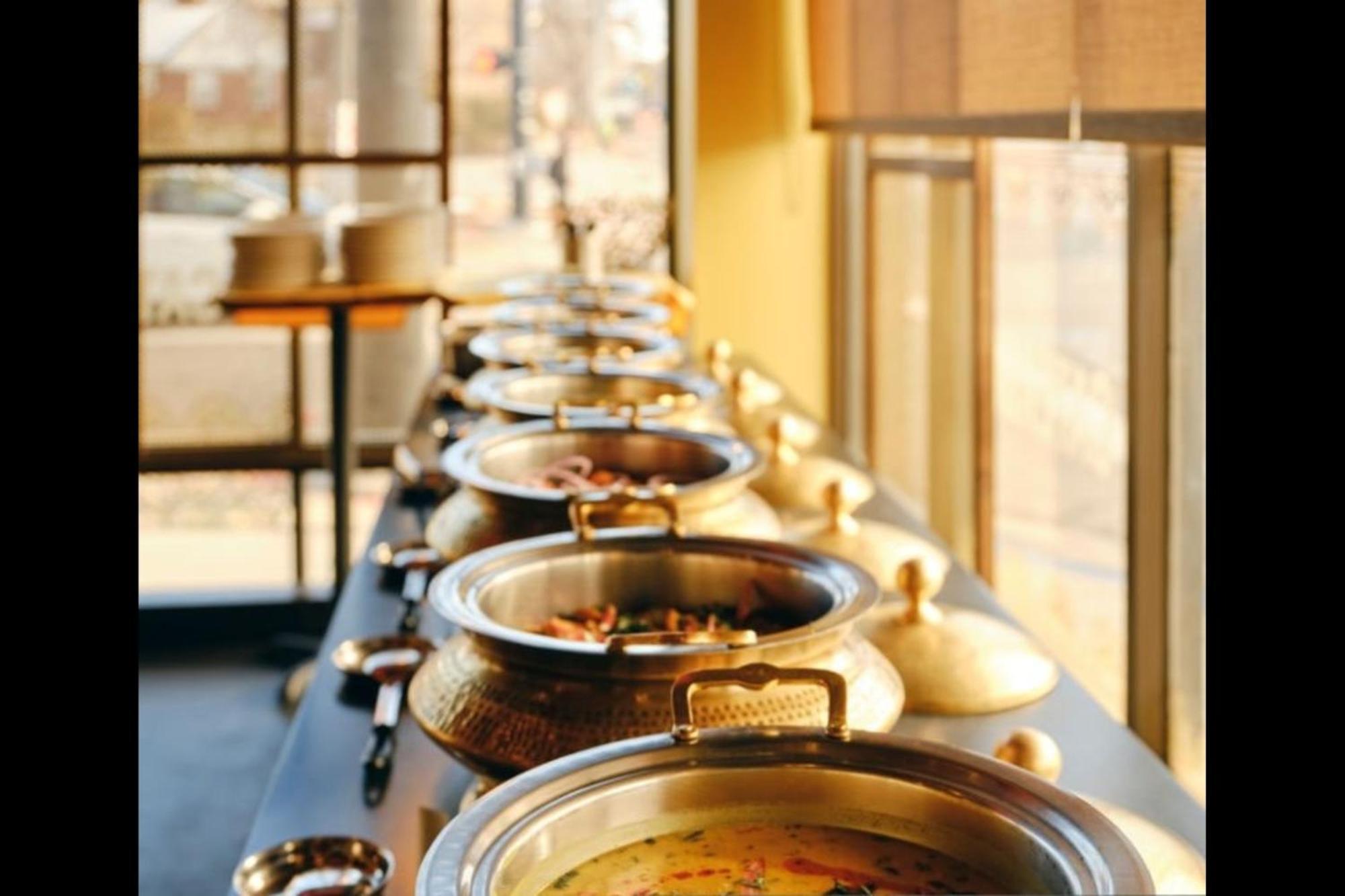 Fabhotel Rr Premium - Near Medanta Hospital Hotel