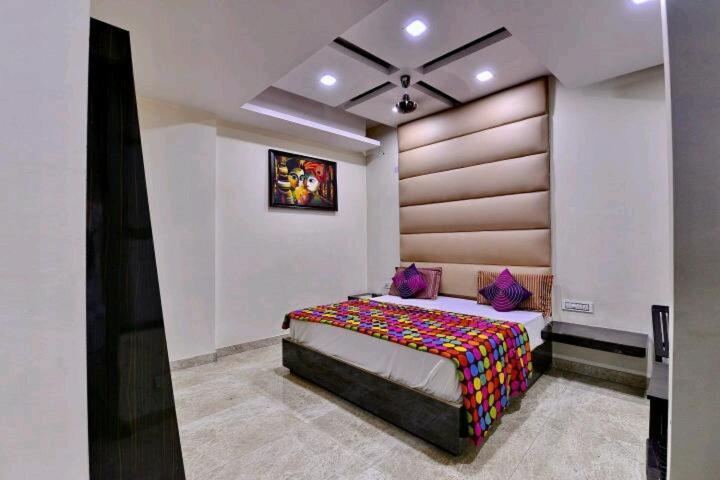 Samrat Hotel Gurgaon