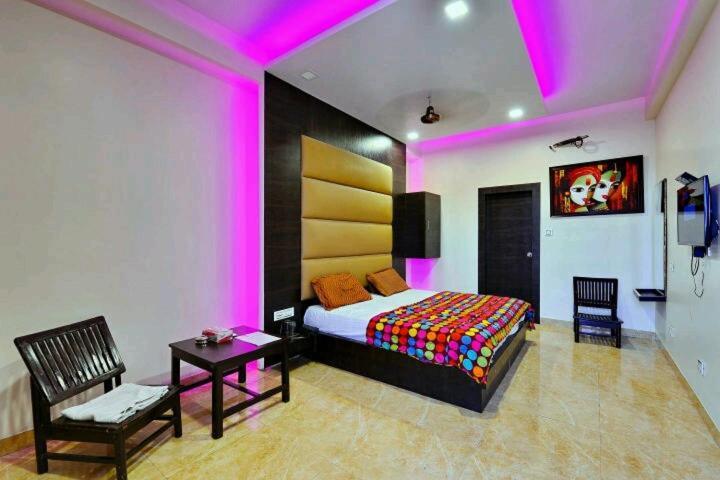 Hotel Samrat Gurgaon