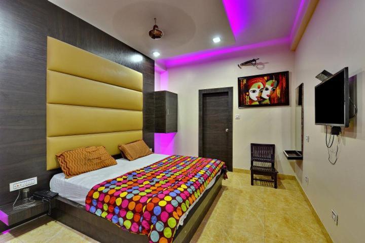 Samrat Hotel