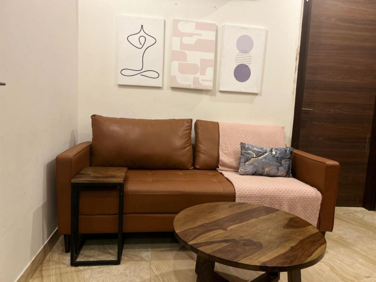 Hotel Liv Regalia - One Horizon Centre Golf Course Road 3*