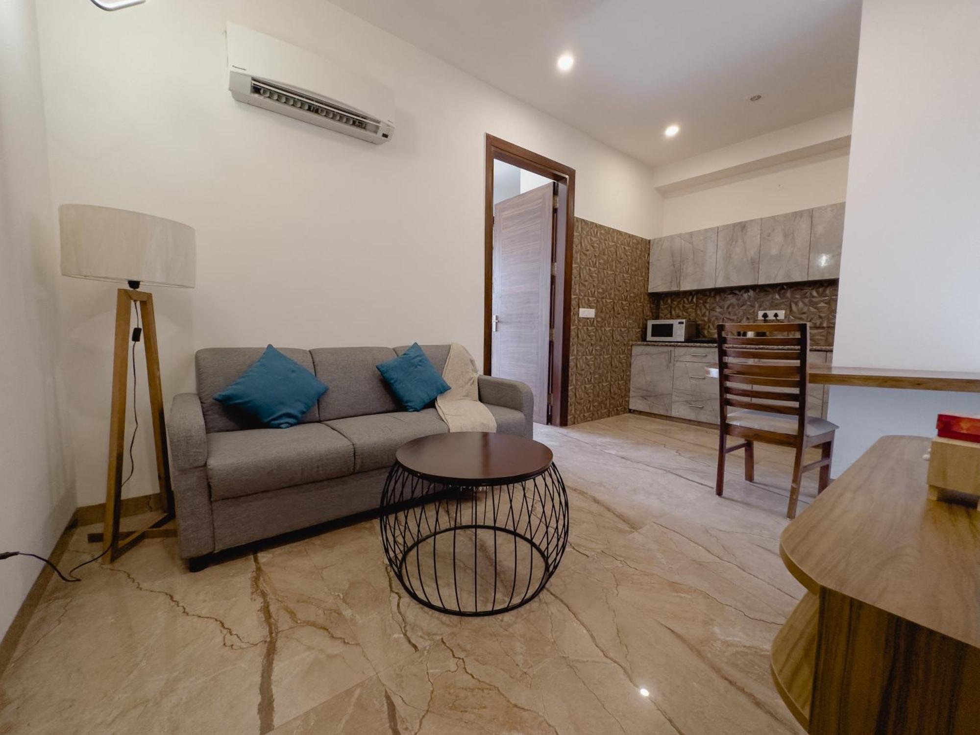 Liv Regalia - One Horizon Centre Golf Course Road Hotel Gurgaon