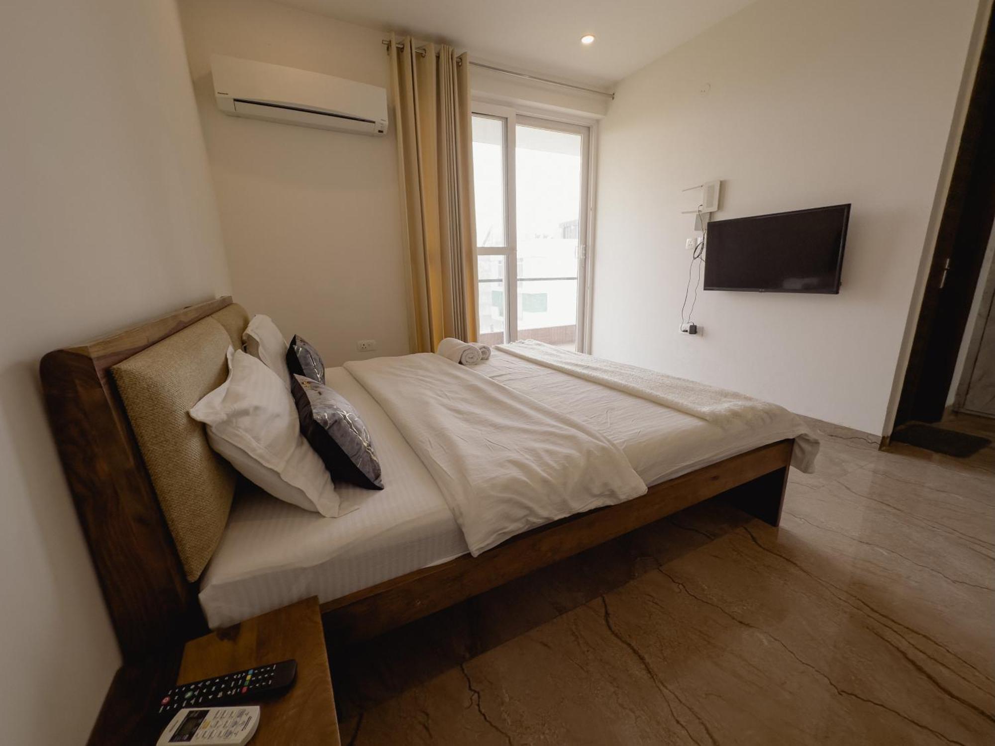 Liv Regalia - One Horizon Centre Golf Course Road Hotel Gurgaon