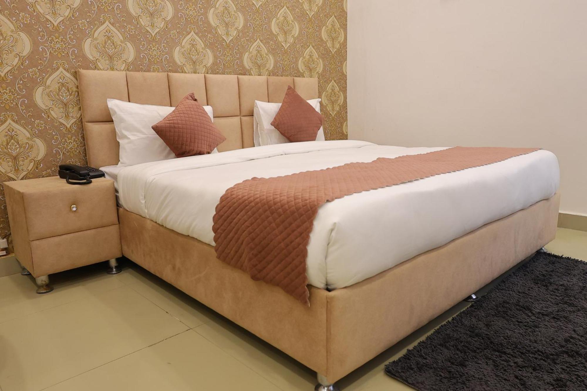 The Sandalwood By La Carnation I Faridabad-gurgaon Road Gurgaon