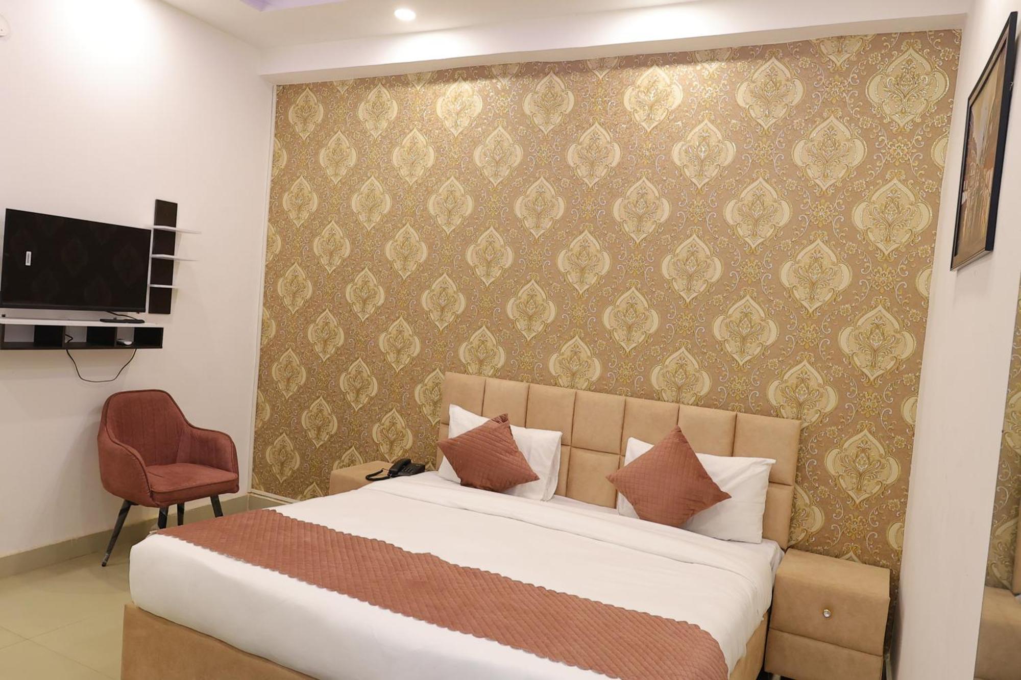The Sandalwood By La Carnation I Faridabad-gurgaon Road