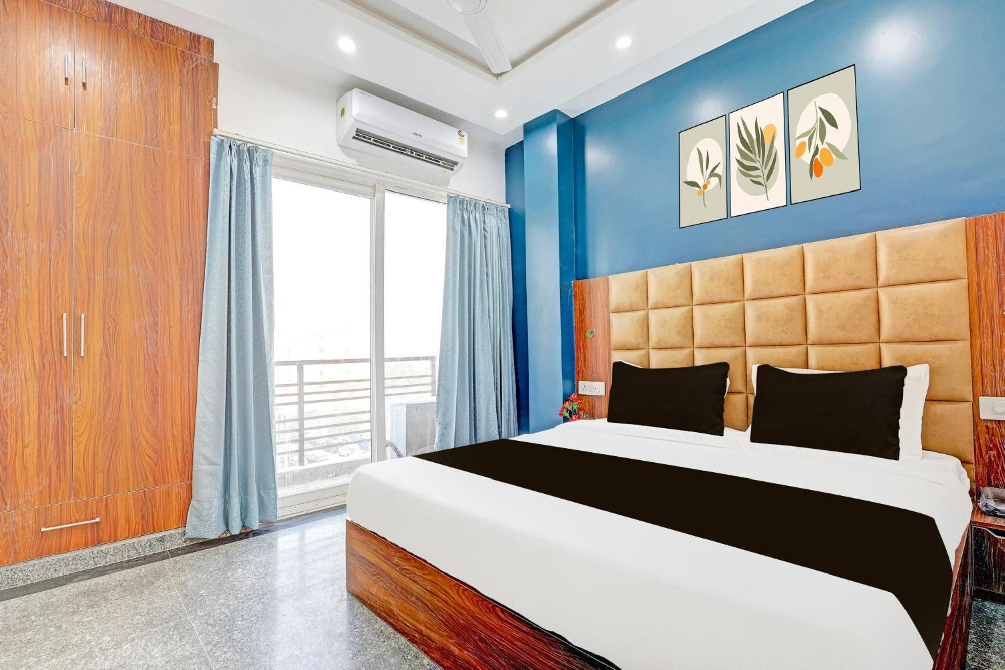 Townhouse Sector 62 Near World Gurgaon