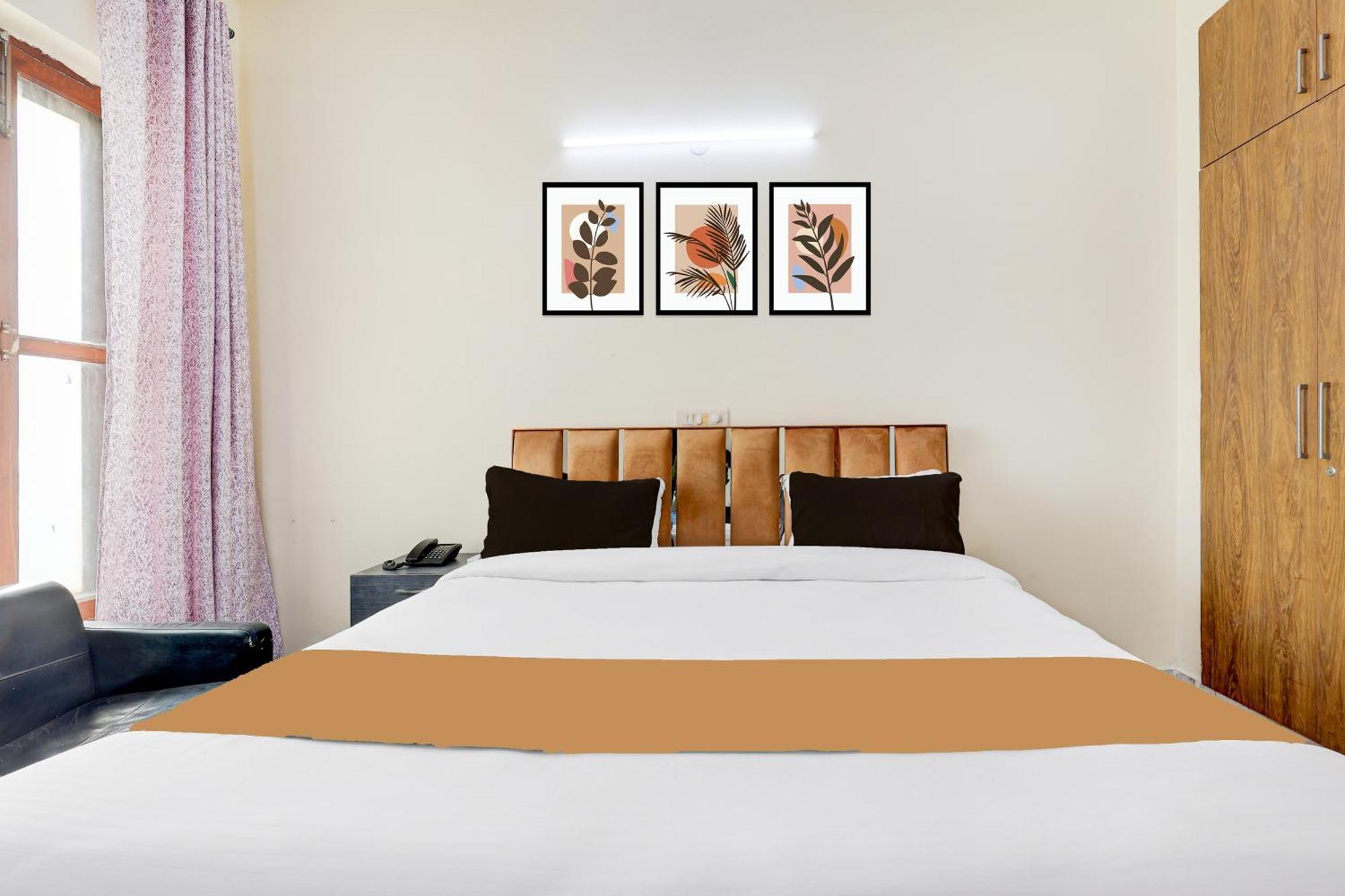 Tulip - 3bhk Golf Course Road, Near Hong Kong Market & Metro Mall Apartment *
