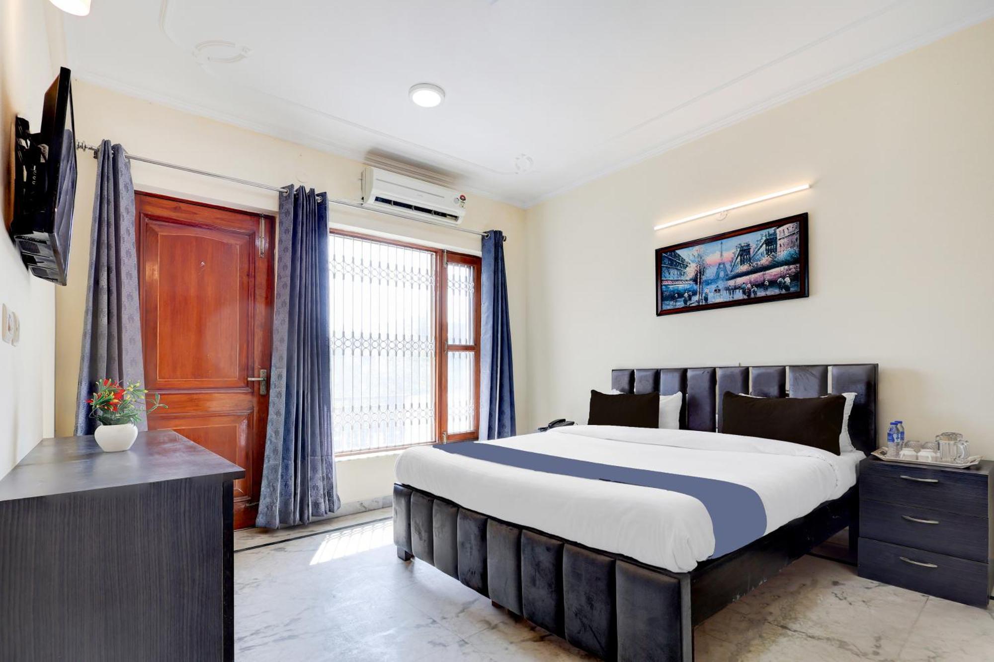 Apartment Tulip - 3bhk Golf Course Road, Near Hong Kong Market & Metro Mall *