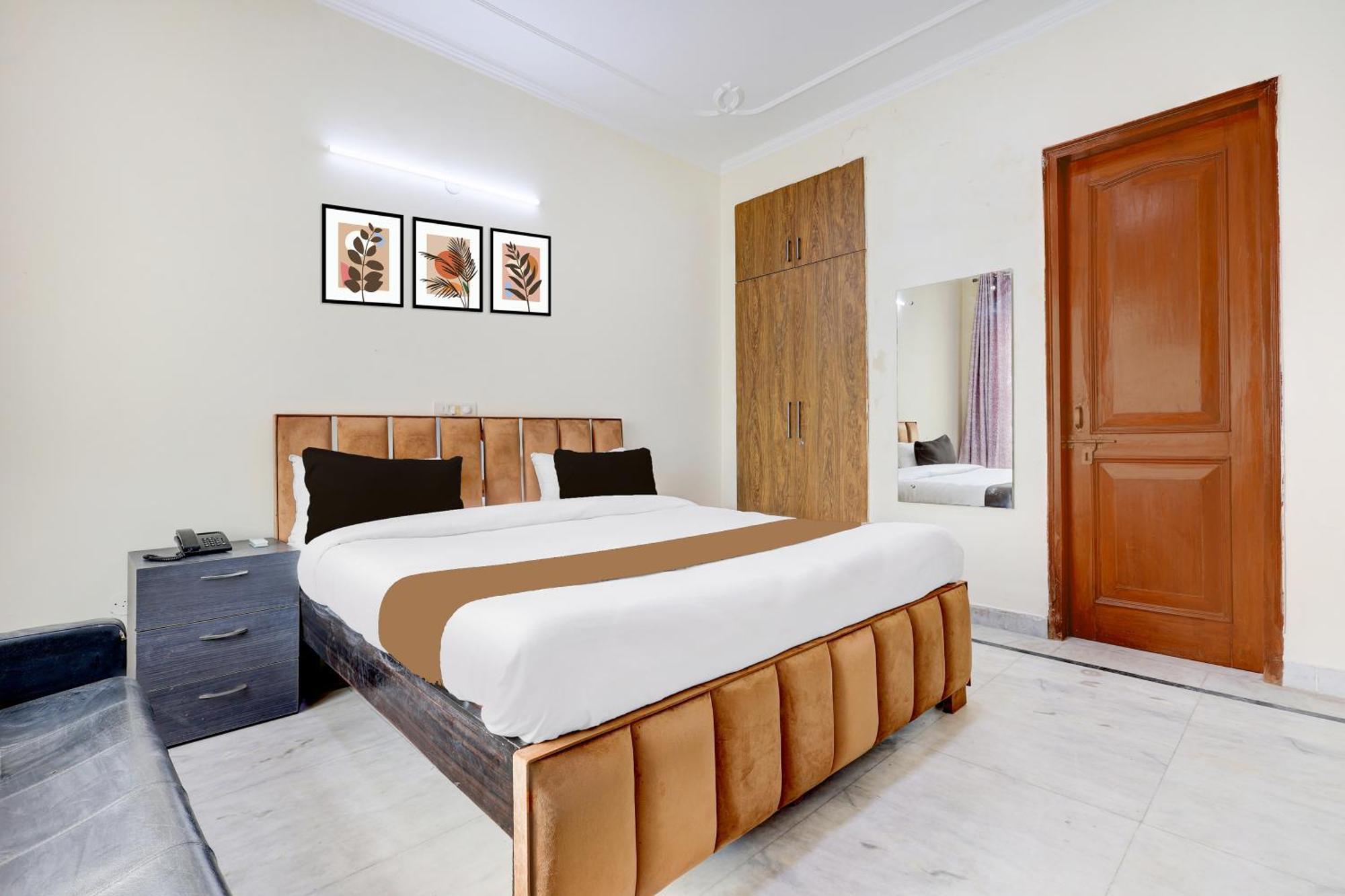 Tulip - 3bhk Golf Course Road, Near Hong Kong Market & Metro Mall *