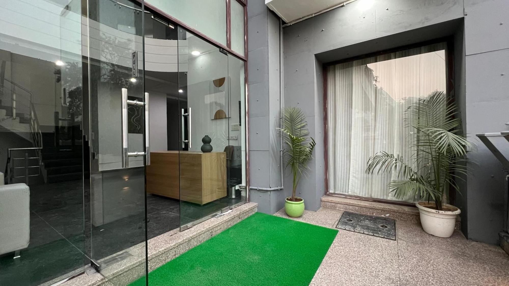 Apartment Bluo Penthouse - Dlf Cybercity, Bathtub Terrace Garden #staycation