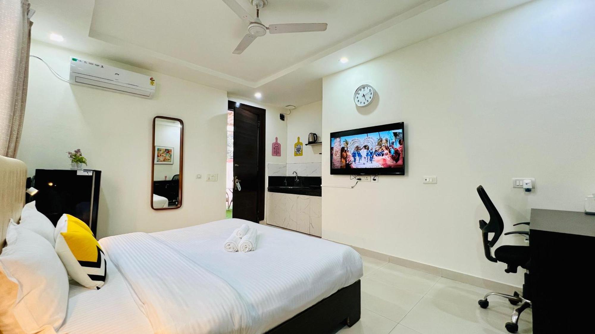 Bluo Penthouse - Dlf Cybercity, Bathtub Terrace Garden #staycation *