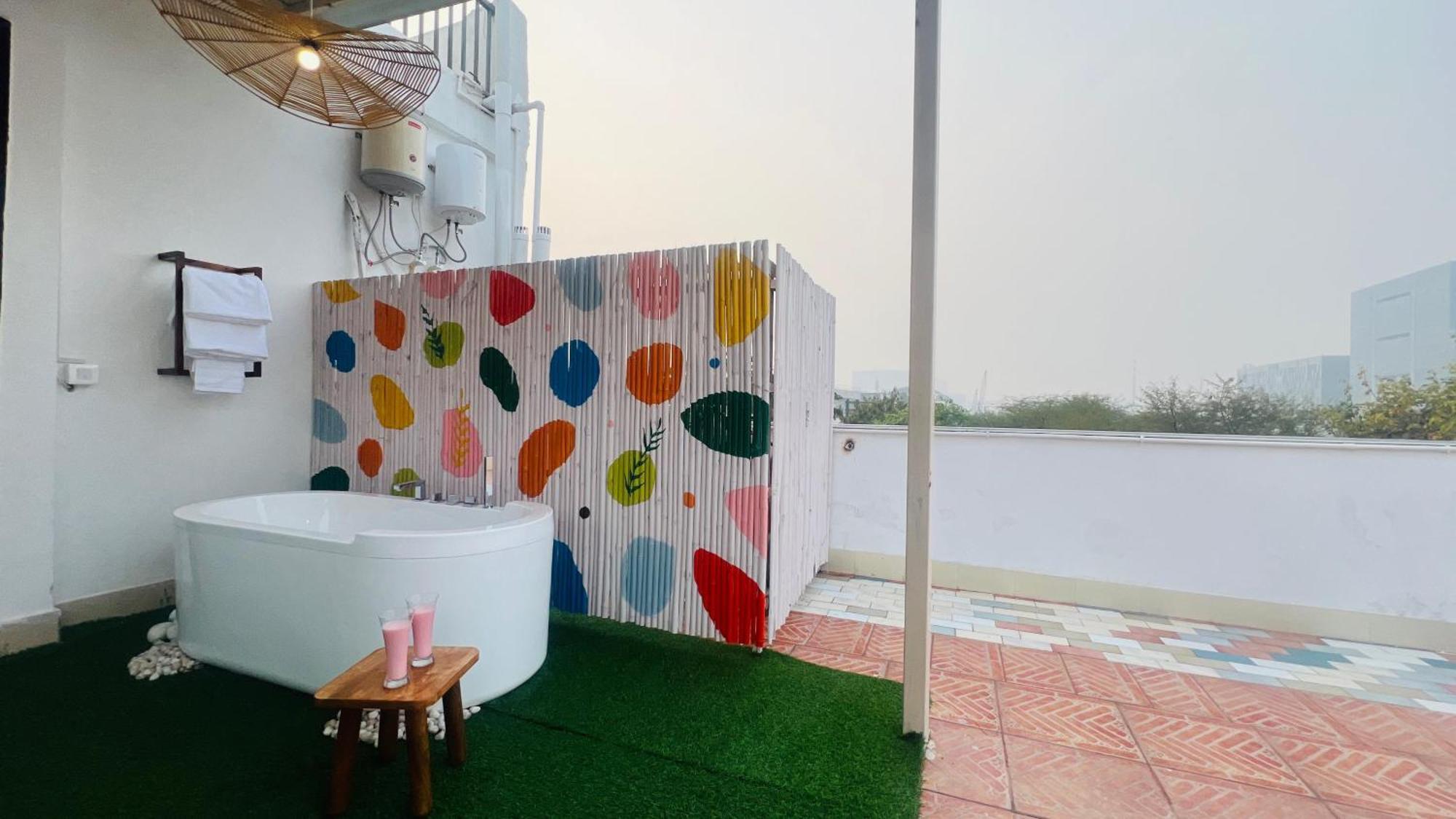 Bluo Penthouse - Dlf Cybercity, Bathtub Terrace Garden #staycation * Gurgaon
