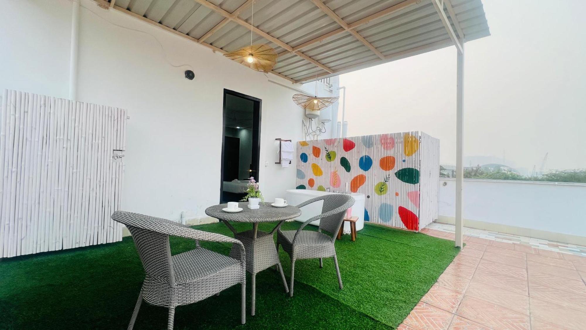 Apartment Bluo Penthouse - Dlf Cybercity, Bathtub Terrace Garden #staycation *