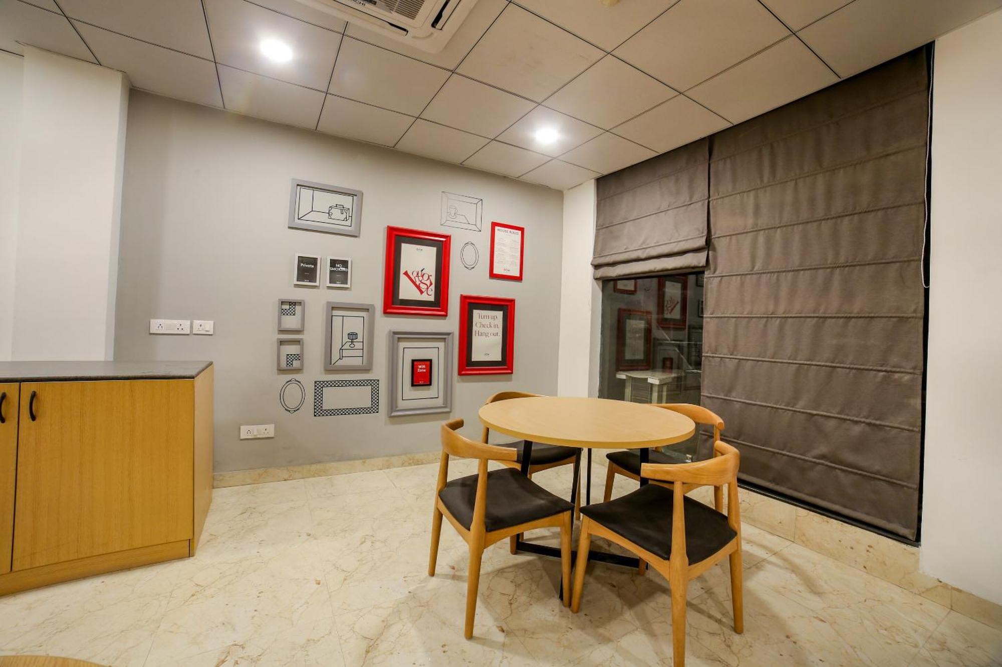 Townhouse Unitech Cyber Park Near Omaxe Celebration Mall 4* Gurgaon