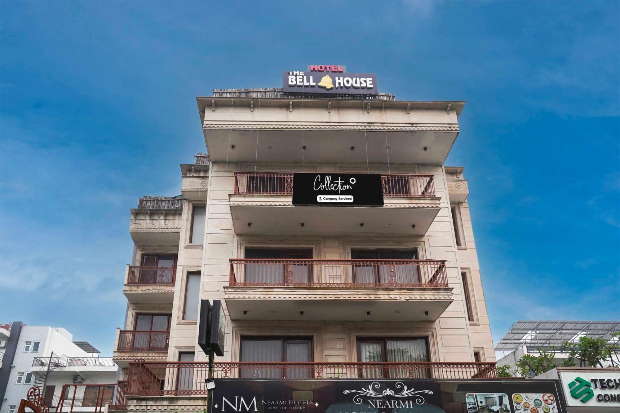 Super Townhouse Sector 47 Near Medanta Hotel