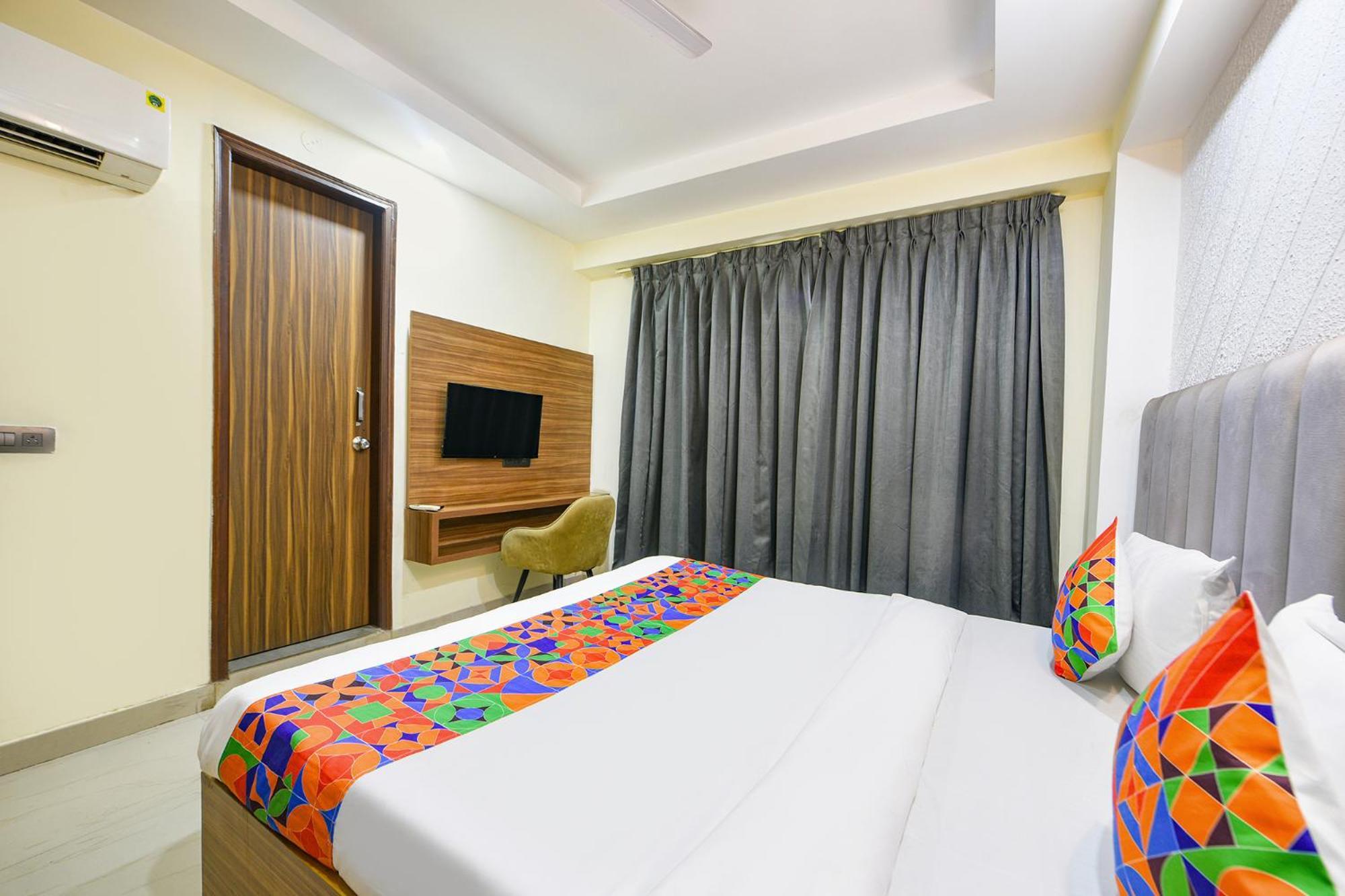 Fabhotel Dm 45 - Nr Millenium City Center Metro 3*
