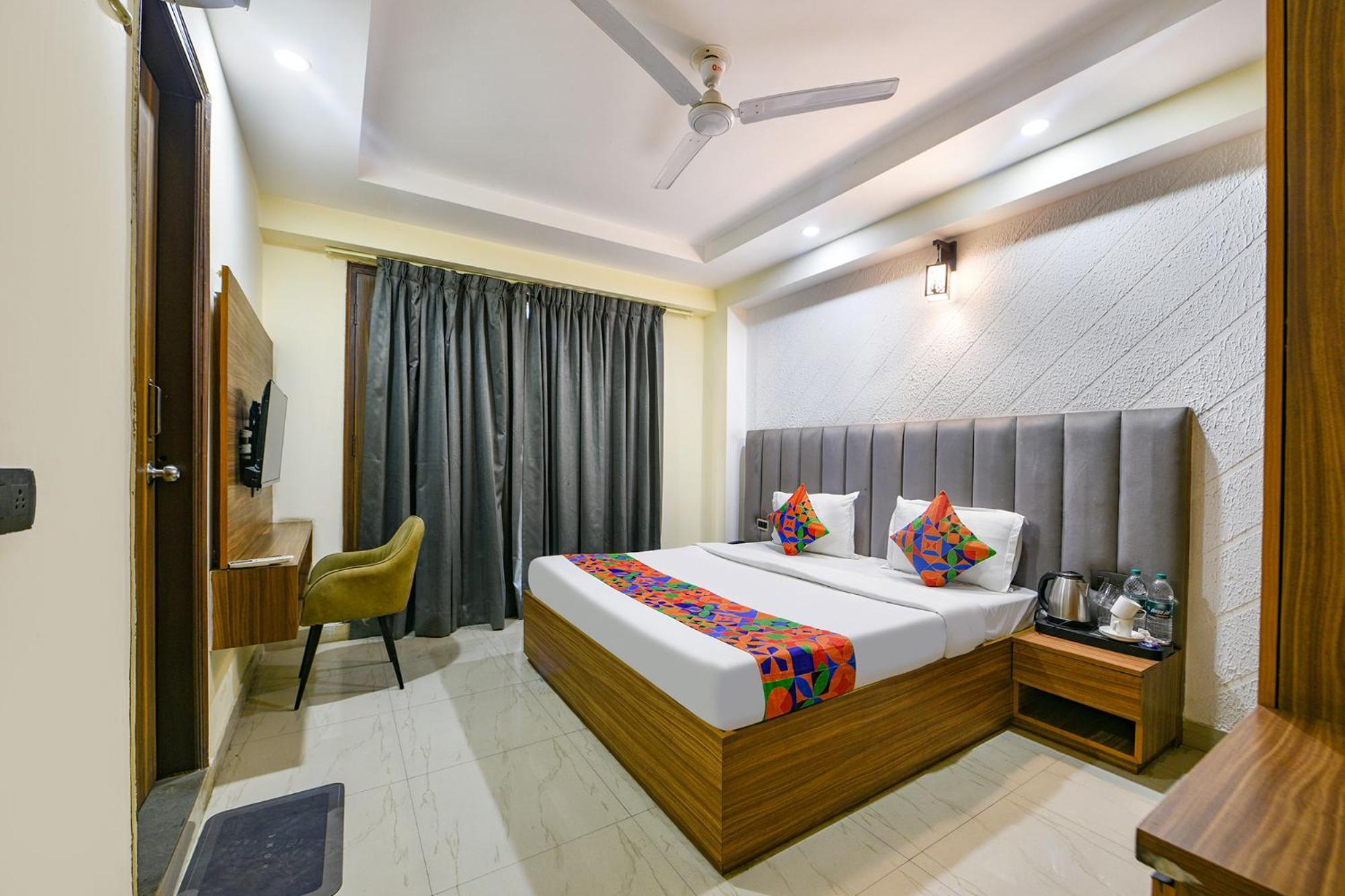 Fabhotel Dm 45 - Nr Millenium City Center Metro Gurgaon