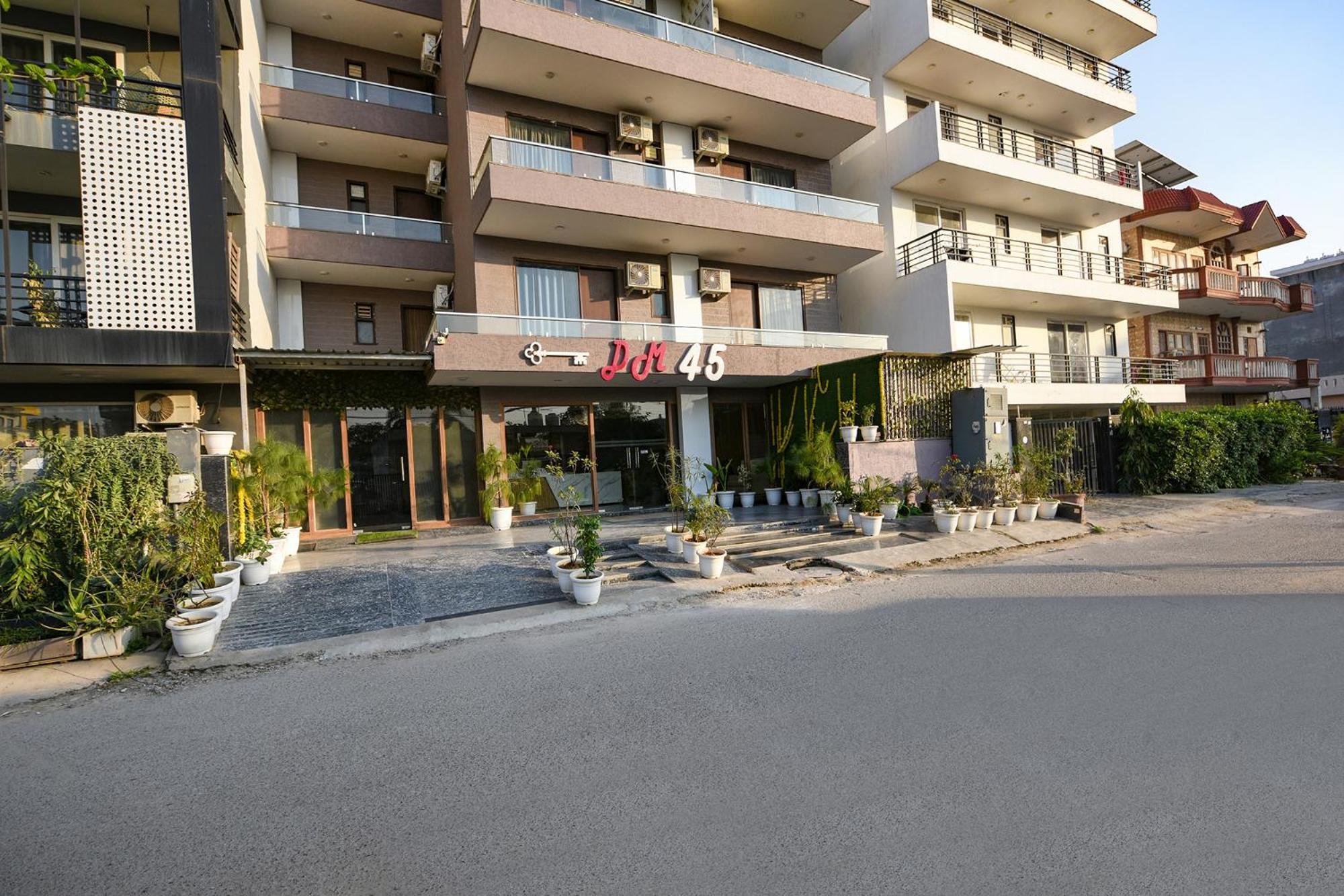 Fabhotel Dm 45 - Nr Millenium City Center Metro 3*