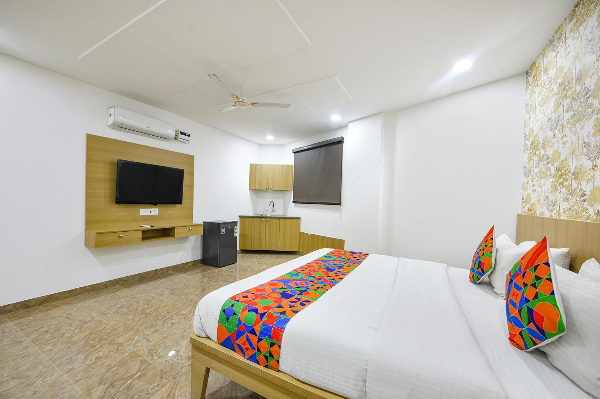 Fabhotel Luxe 8 Stayz Hotel Gurgaon