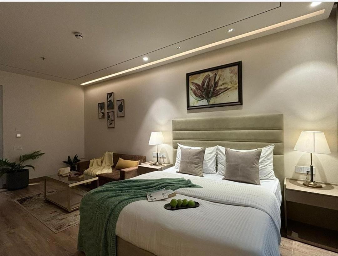 Sweet & Cozy Gurugram Apartment