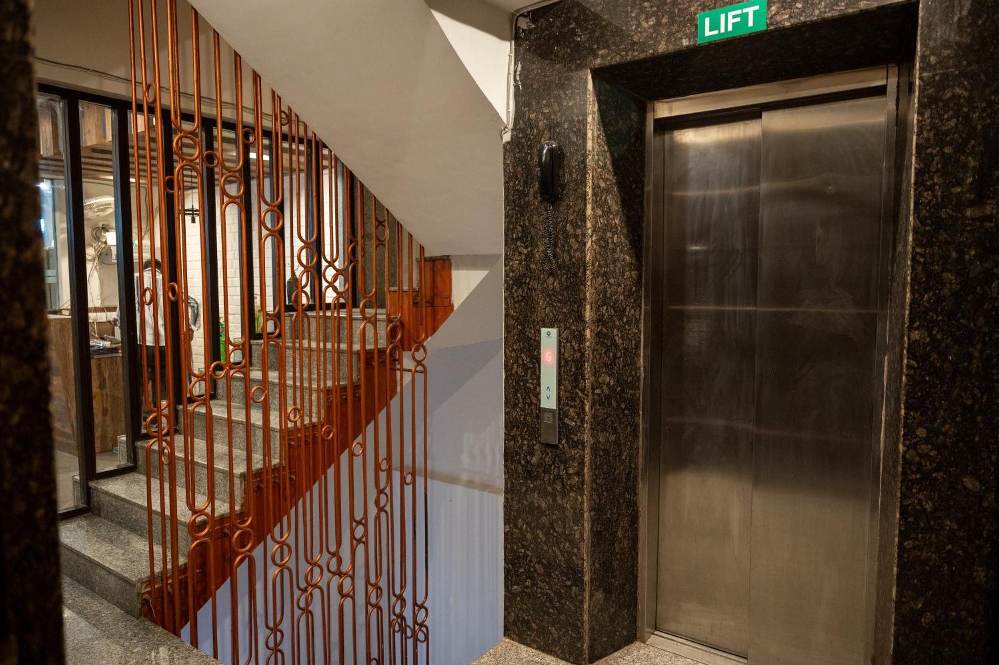 Manzana Hotel Gurgaon