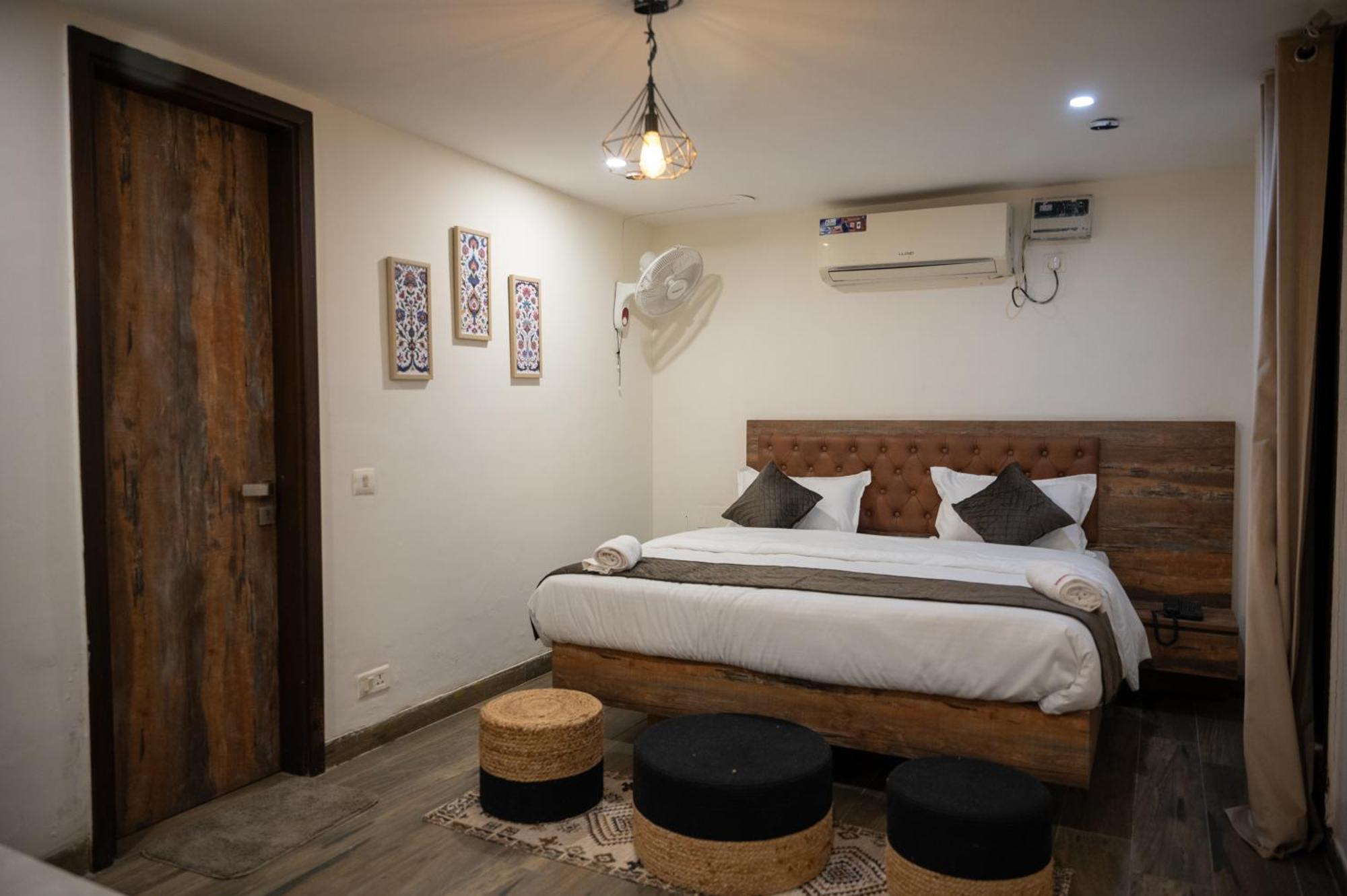 Hotel Manzana Gurgaon