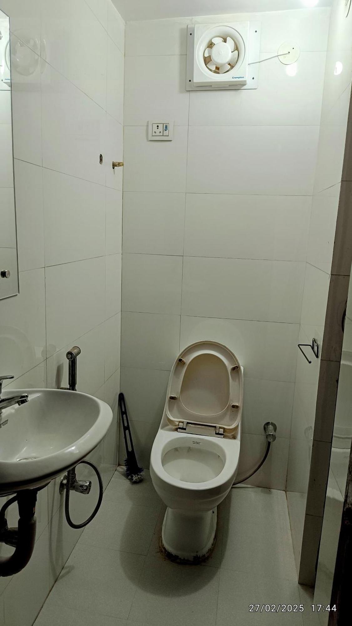 Zy - White Crystal - Party, Group, Couple, Family Apartment