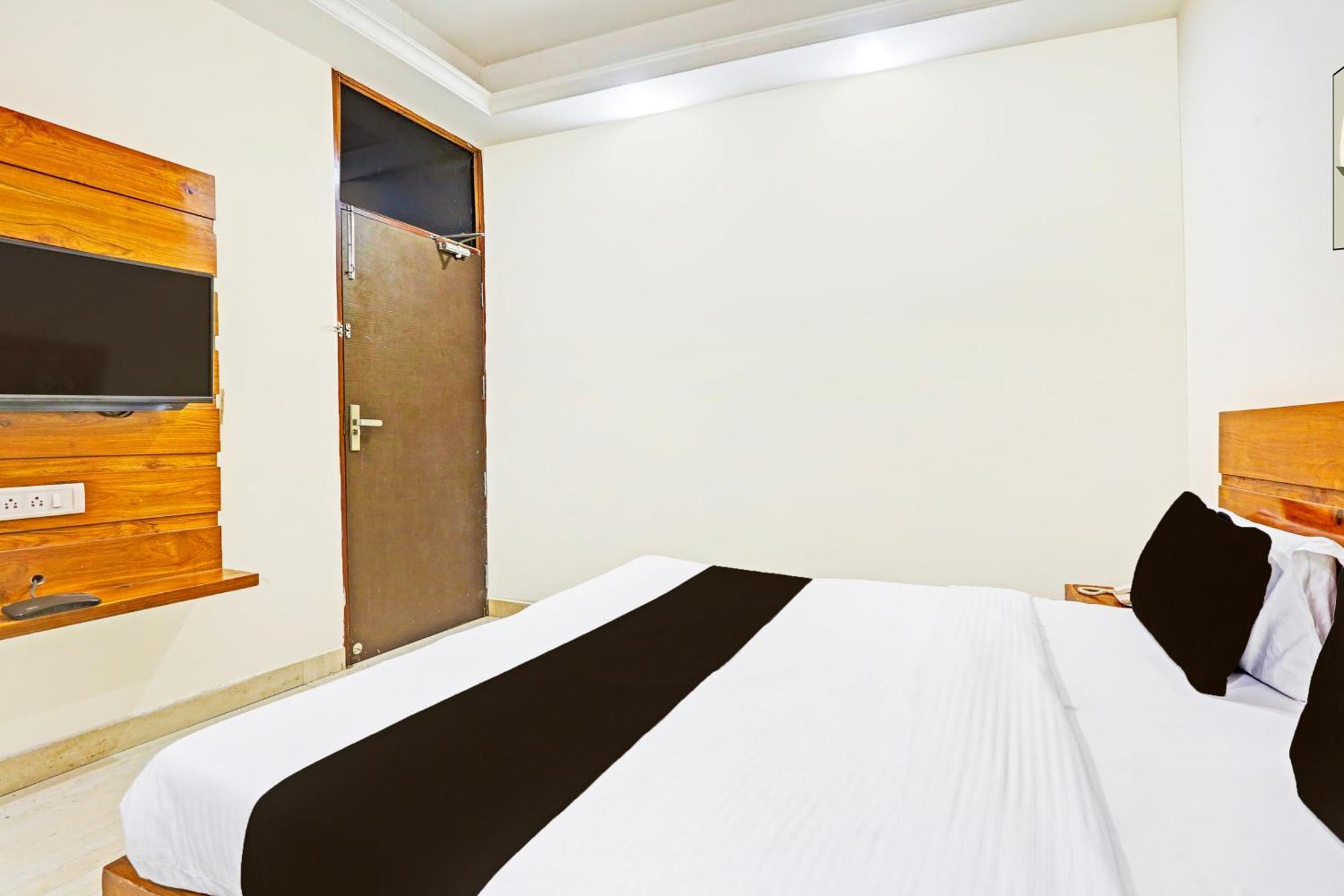 Super O Old Town Hotel Gurgaon